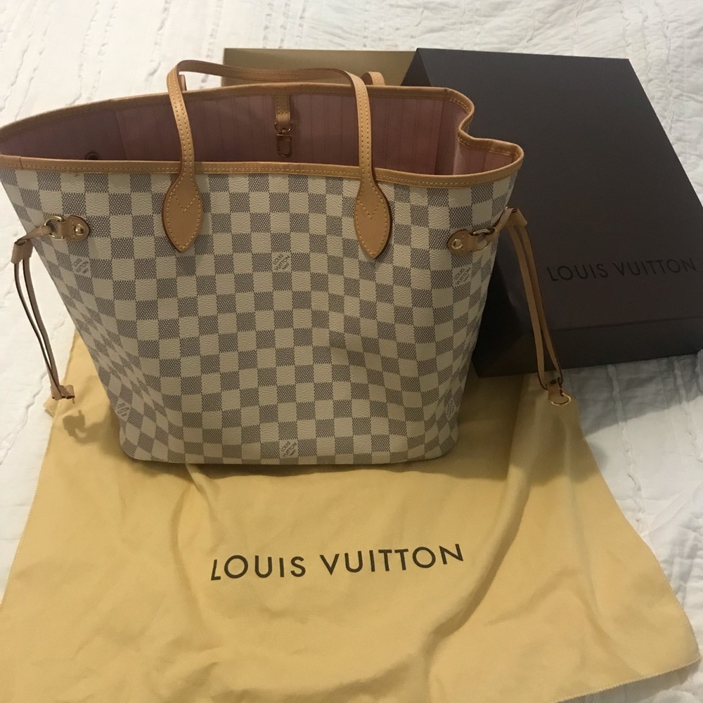 Louis Vuitton neverfull MM bag